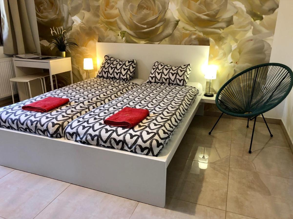 Mandula Apartman Cegléd Buitenkant foto