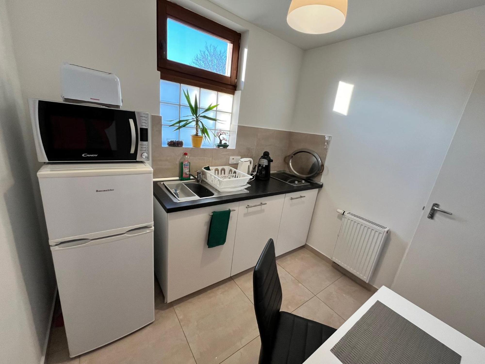 Mandula Apartman Cegléd Buitenkant foto