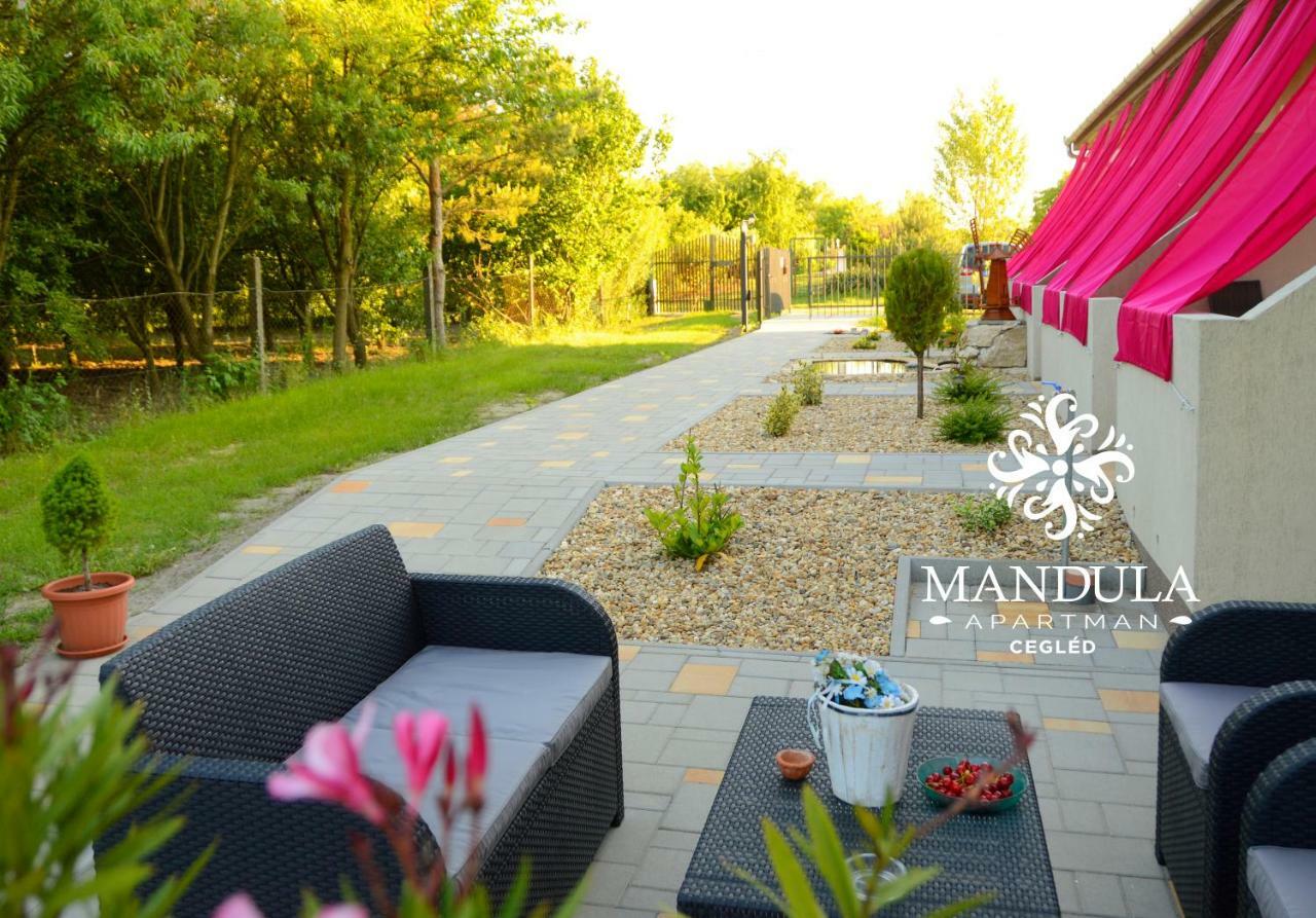 Mandula Apartman Cegléd Buitenkant foto